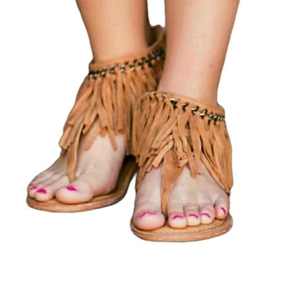 1 SIZE 6 LEFT! TAN FRINGE SANDAL - Picture 1 of 3